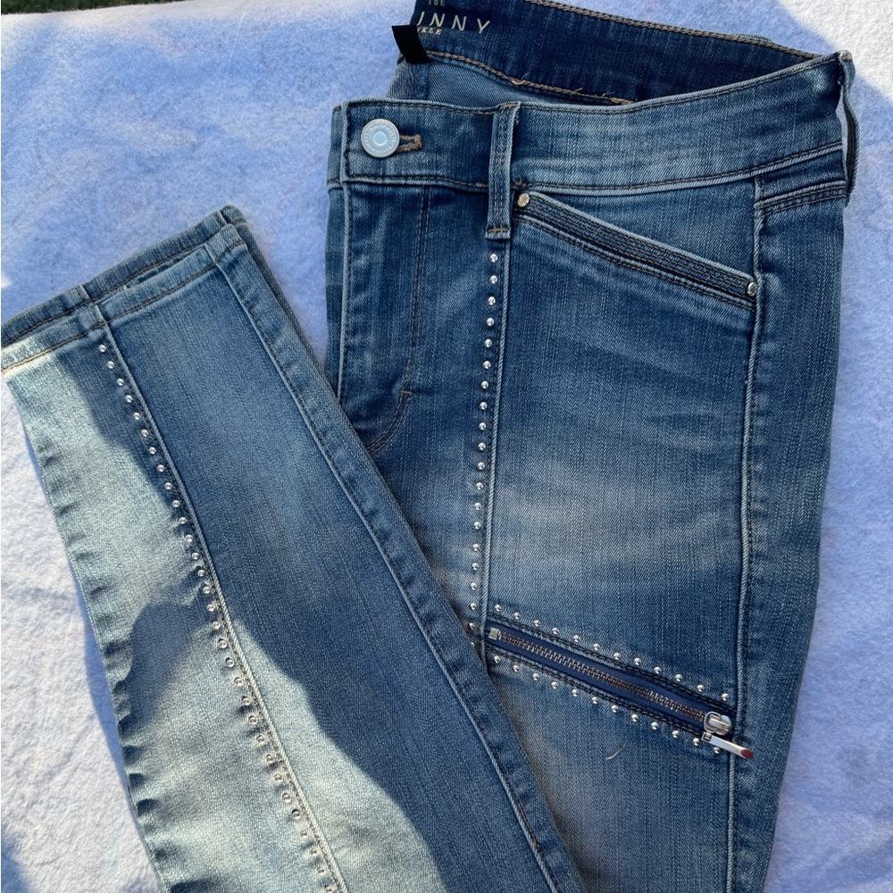 Vintage Curvy-Fit Mid-Rise Studded Skinny Jeans size 6